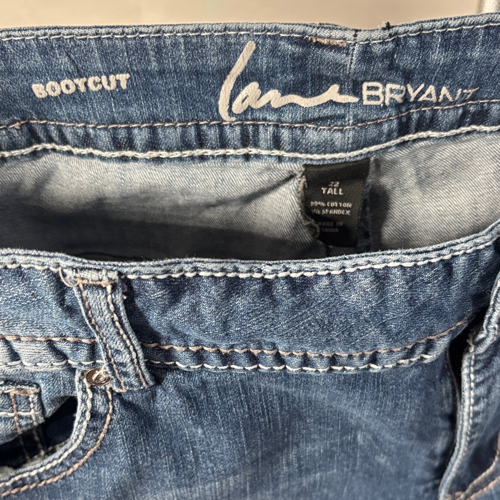 Lane Bryant SZ 22 Tall Distressed Blue Jeans - Picture 4 of 7